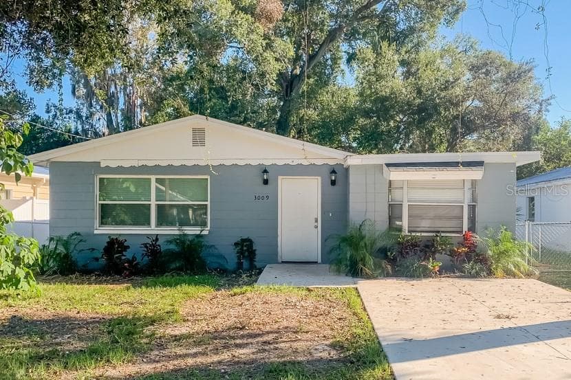 3009 E CARACAS STREET TAMPA, FL 33610