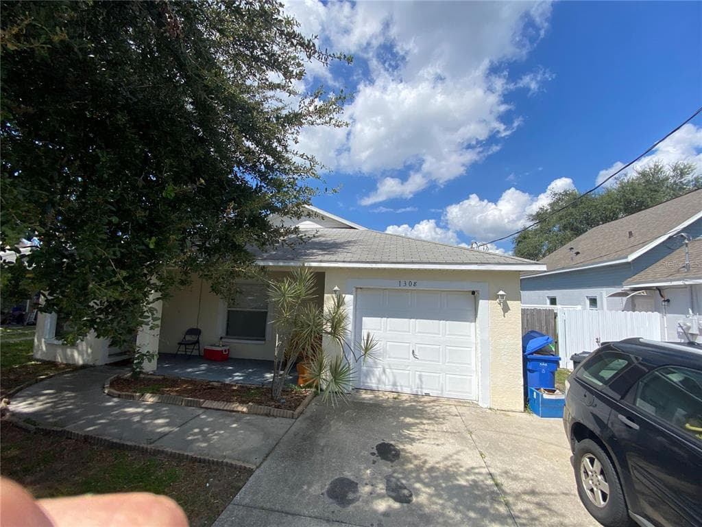1308 CASA BONITA AVENUE RUSKIN, FL 33570