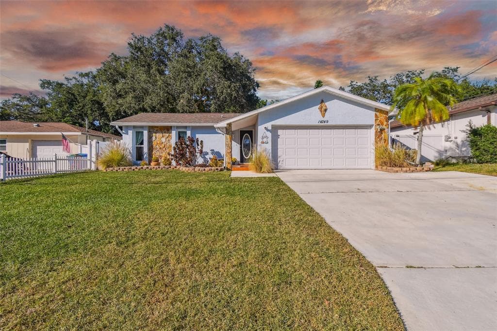 14749 BAY DRIVE