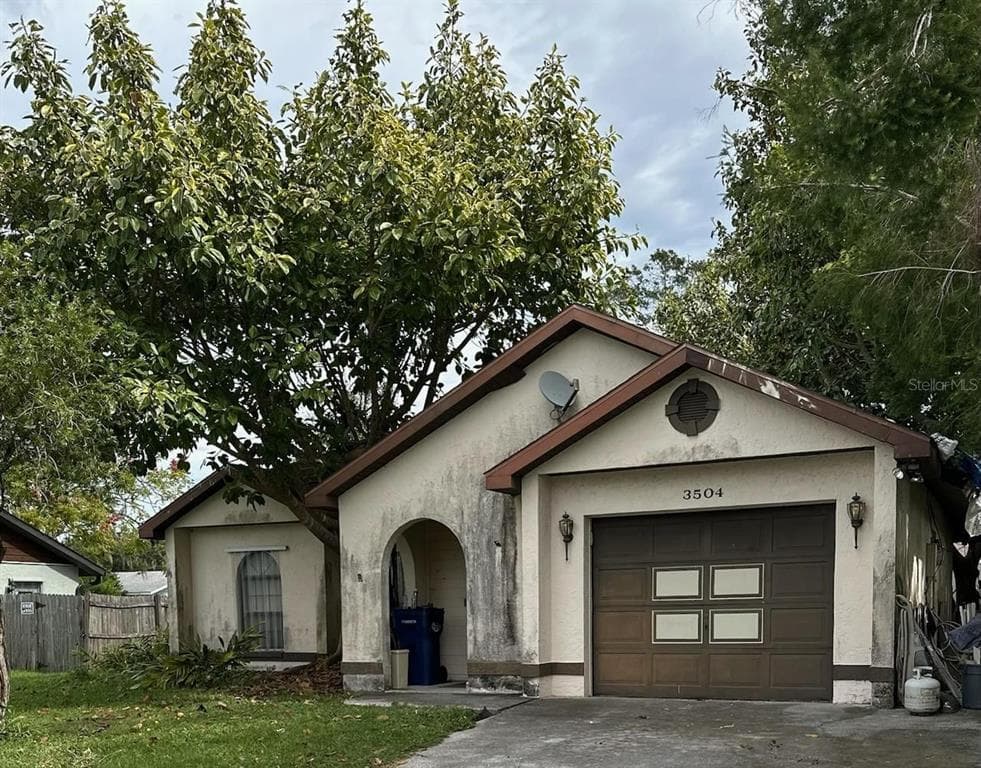3504 29TH STREET E BRADENTON, FL 34208