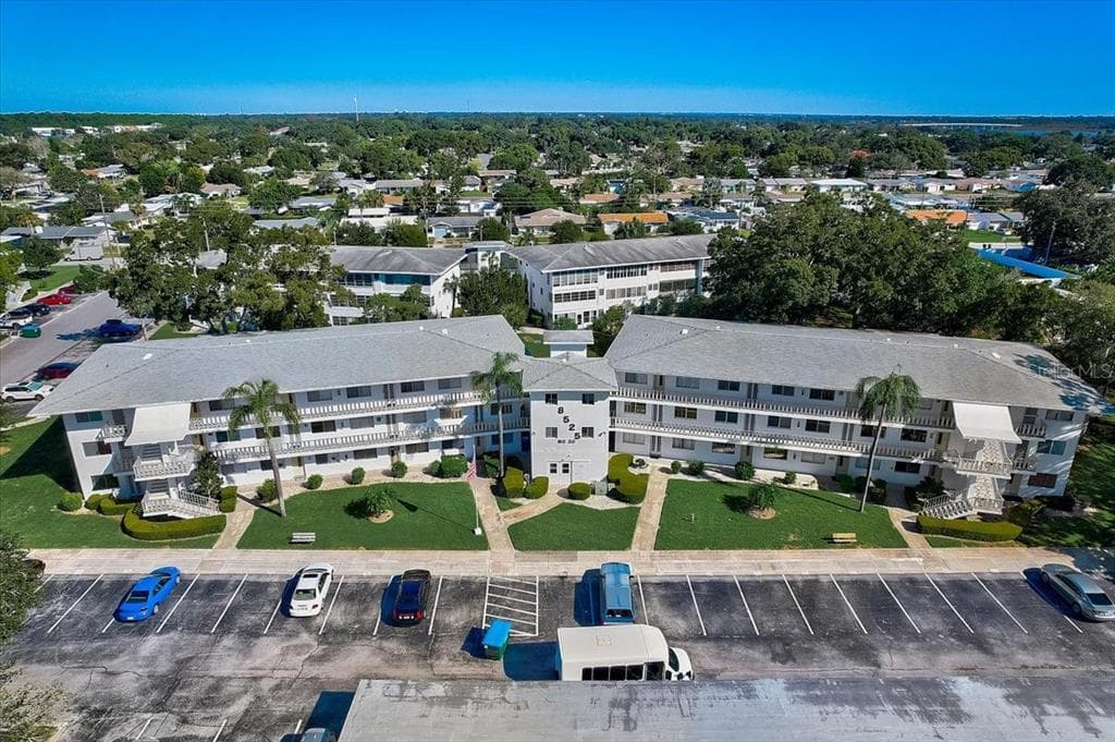 8525 111TH STREET UNIT 202 SEMINOLE, FL 33772