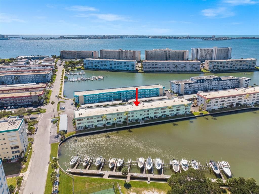 5935 30TH AVENUE S UNIT 306 GULFPORT, FL 33707