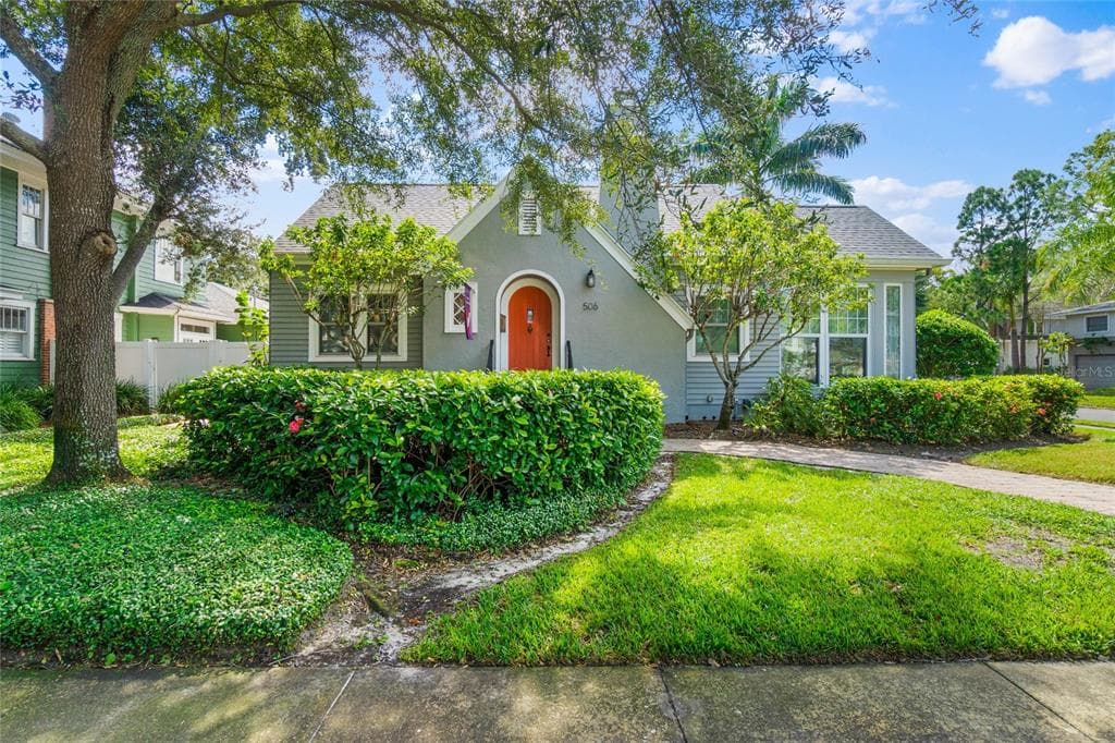506 16TH AVENUE NE ST PETERSBURG, FL 33704