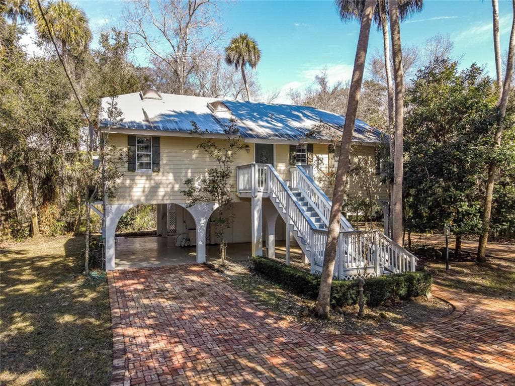 16123 W RIVER ROAD INGLIS, FL 34449