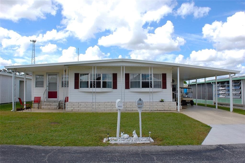 4603 NEWCOMB AVENUE ZEPHYRHILLS, FL 33541