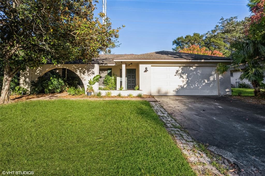 720 HICKORY LANE PALM HARBOR, FL 34683