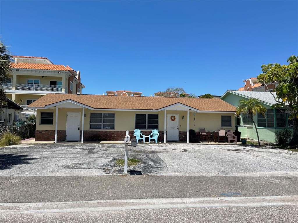 178 175TH TERRACE DRIVE E UNIT 1 REDINGTON SHORES, FL 33708