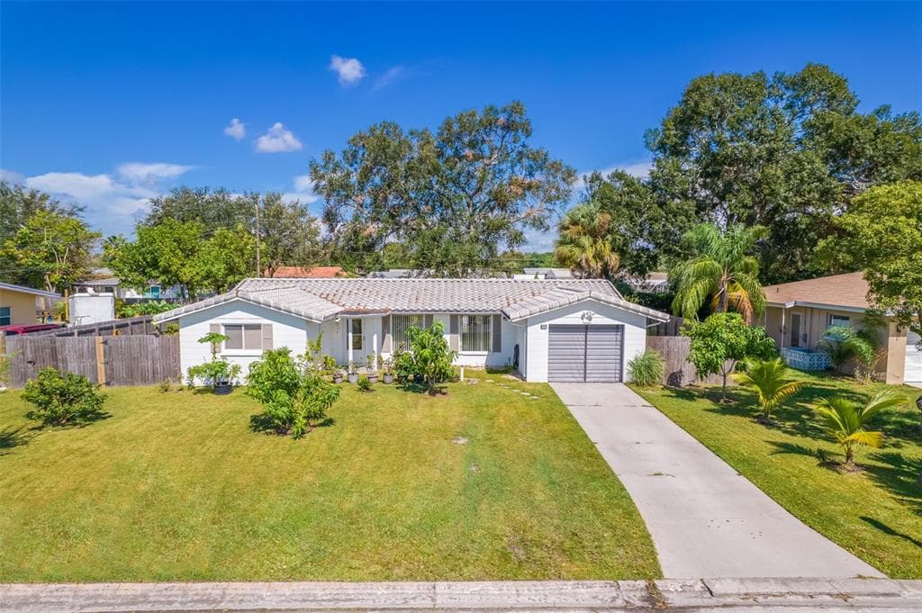 4643 ORLANDO CIRCLE BRADENTON, FL 34207
