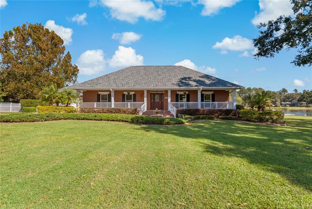 412 STRATHAVEN COURT LUTZ, FL 33549
