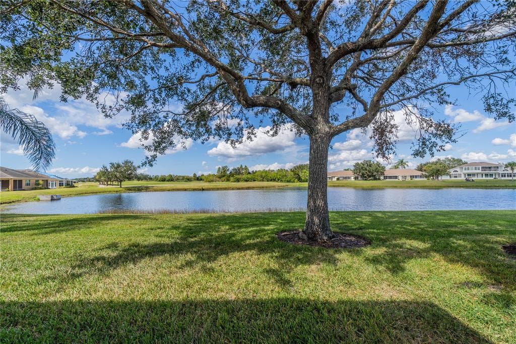 1921 SIFIELD GREENS WAY UNIT 61 SUN CITY CENTER, FL 33573