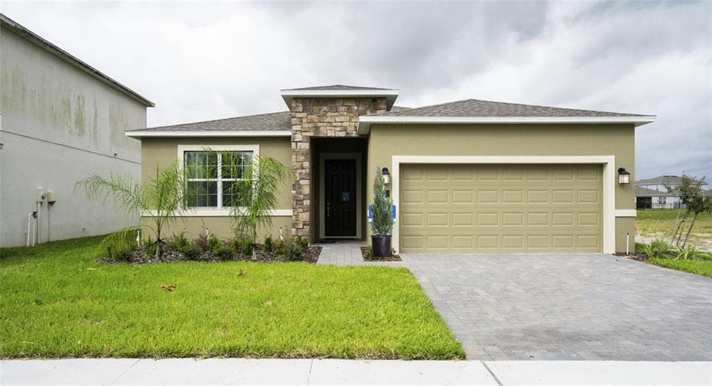 195 PRESTON AVENUE DAVENPORT, FL 33837