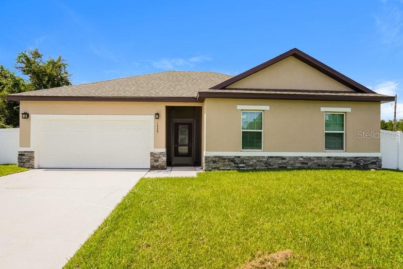 1424 KISSIMMEE COURT POINCIANA, FL 34759