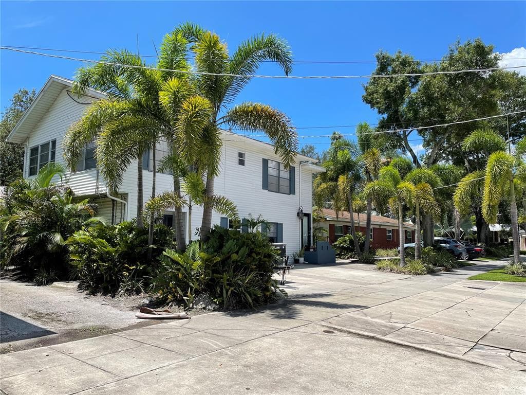 1904 W BRISTOL AVENUE TAMPA, FL 33606