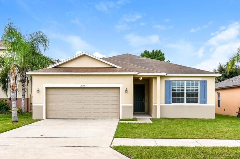 1677 STRATHMORE CIRCLE MOUNT DORA, FL 32757