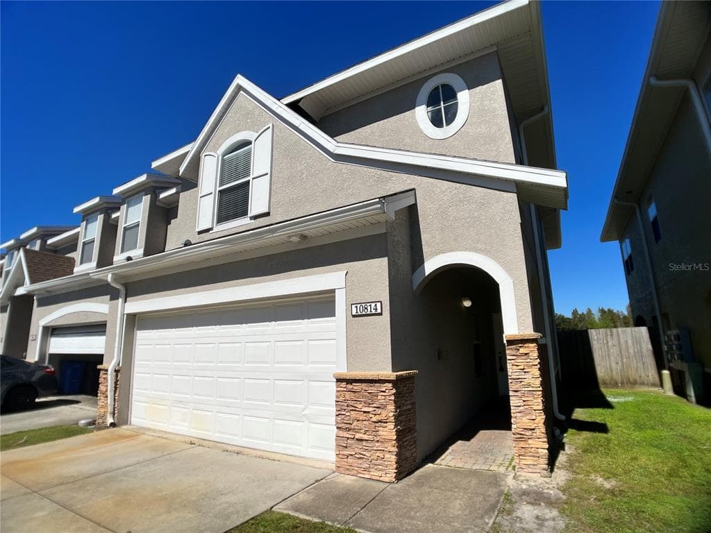 10814 CELTIC WOODS AVENUE TAMPA, FL 33647