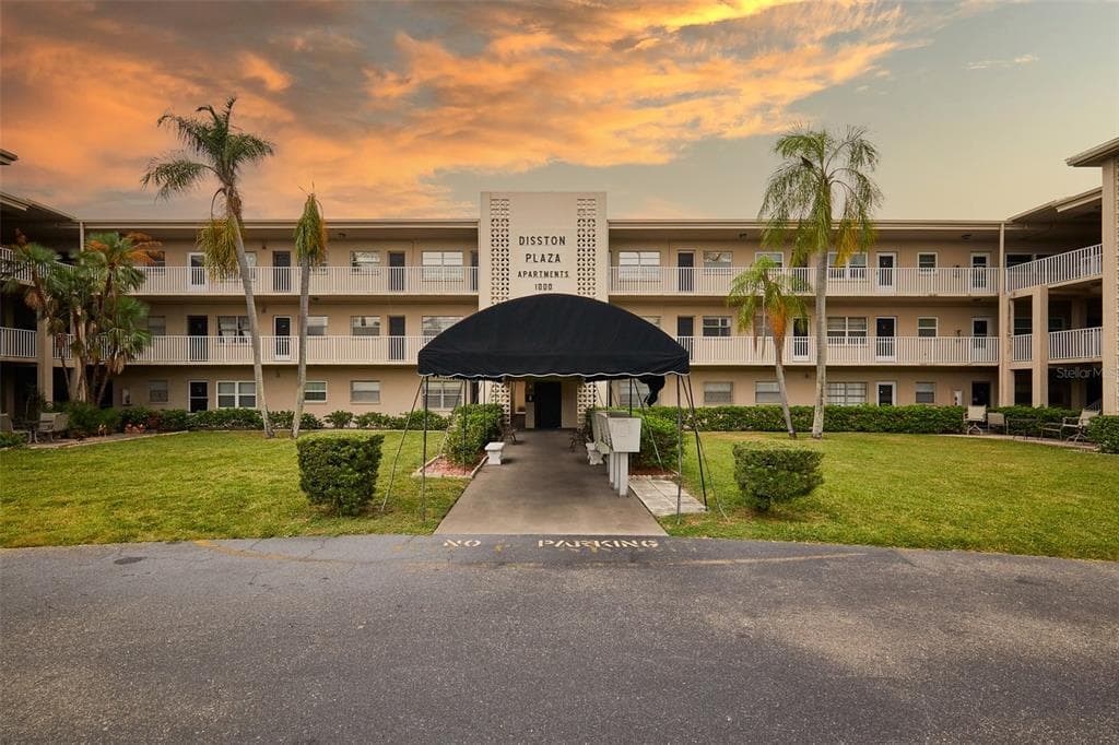 1000 49TH STREET N UNIT 212 ST PETERSBURG, FL 33710