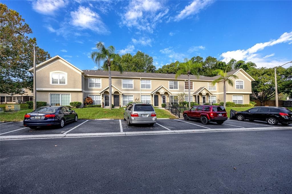 2897 THAXTON DRIVE UNIT 68 PALM HARBOR, FL 34684