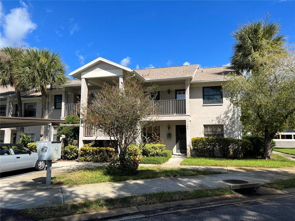 2119 ELM STREET UNIT 105 DUNEDIN, FL 34698