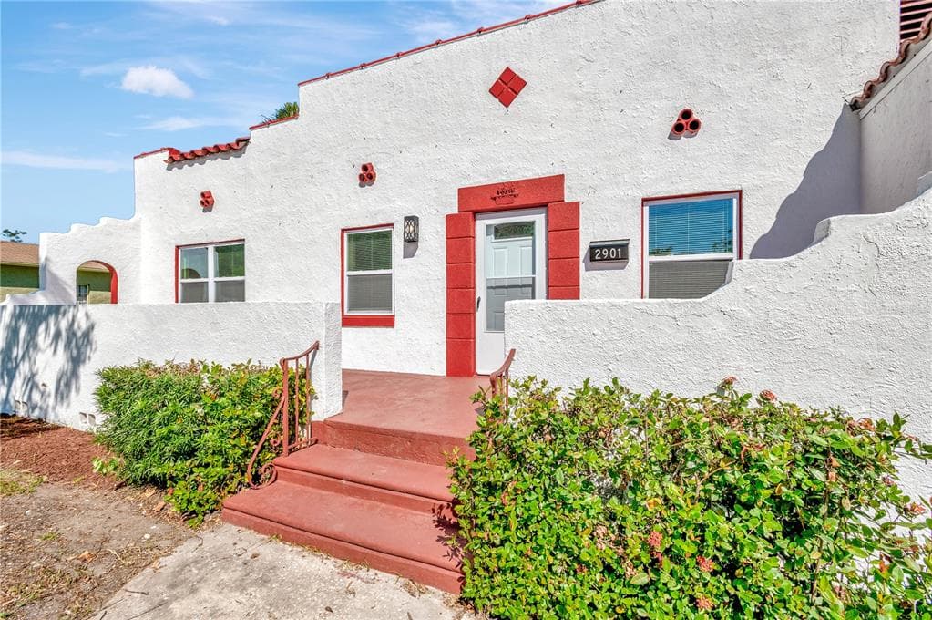 2901 22ND AVENUE S ST PETERSBURG, FL 33712