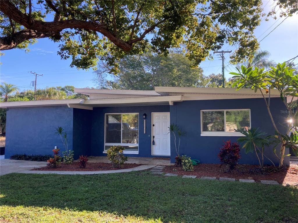 1545 PASADENA DRIVE DUNEDIN, FL 34698