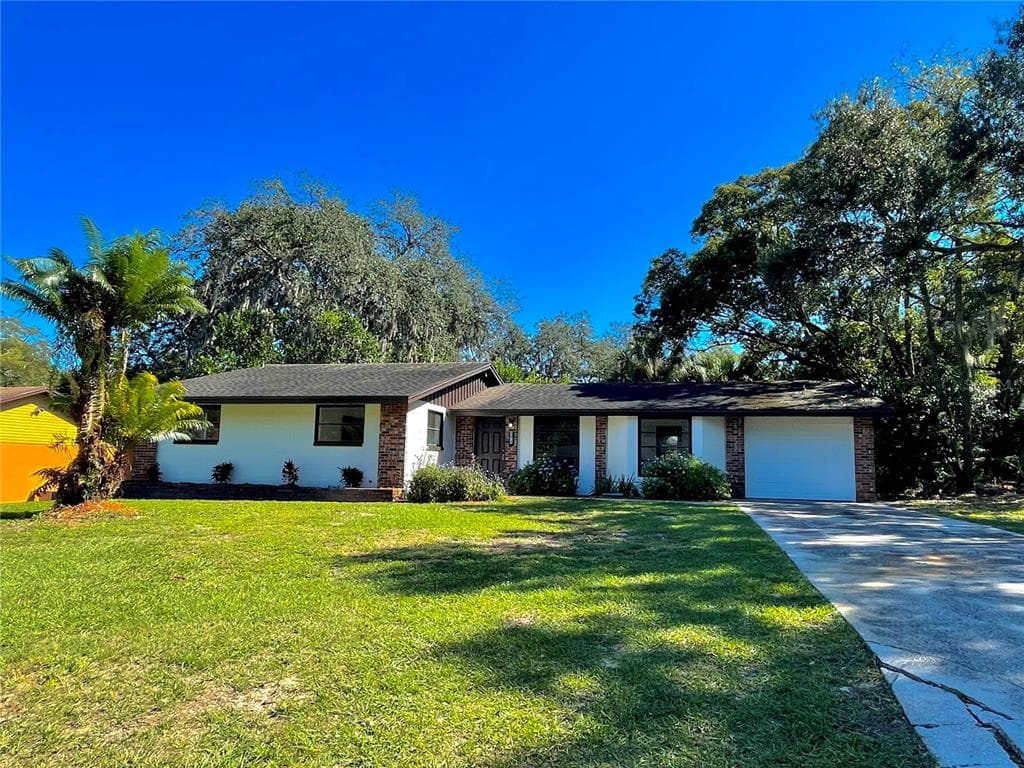 8019 CARDINAL DRIVE TAMPA, FL 33617