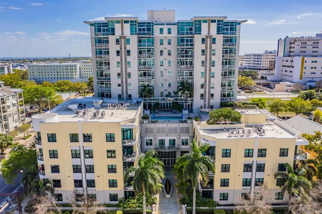 400 4TH AVENUE S UNIT 203
