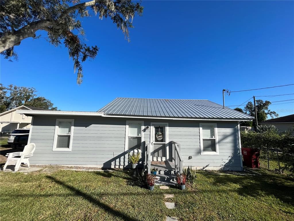 806 W GRANT STREET PLANT CITY, FL 33563