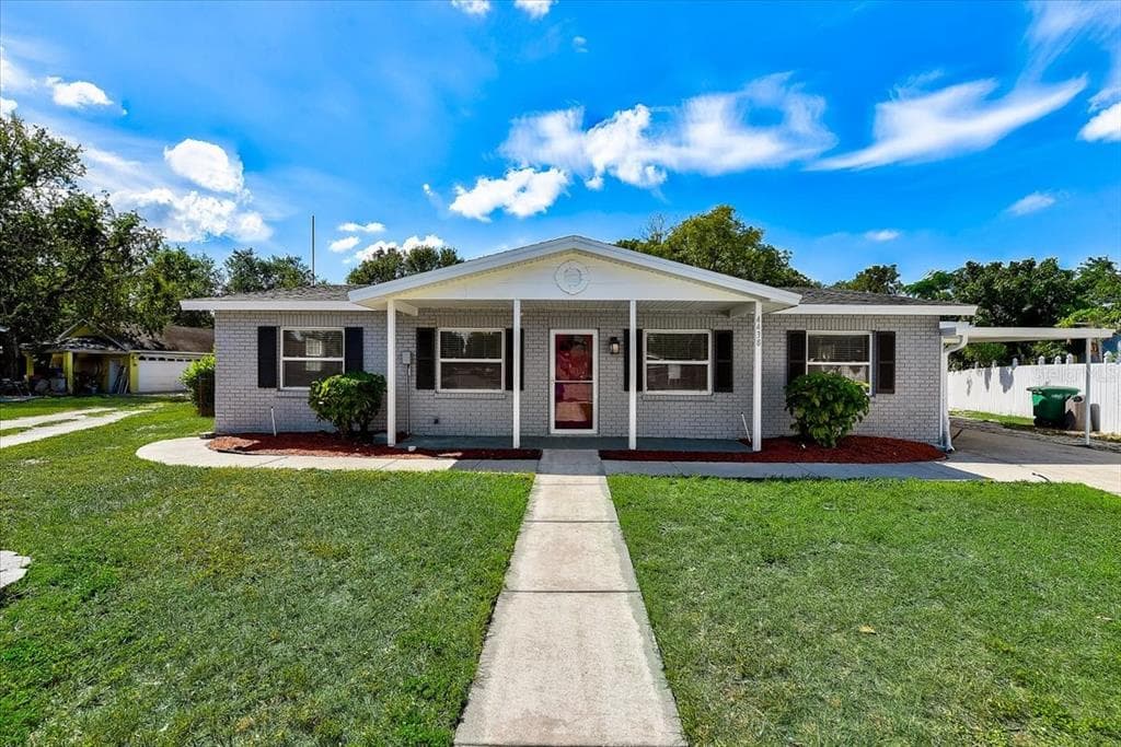 4438 W VARN AVENUE TAMPA, FL 33616