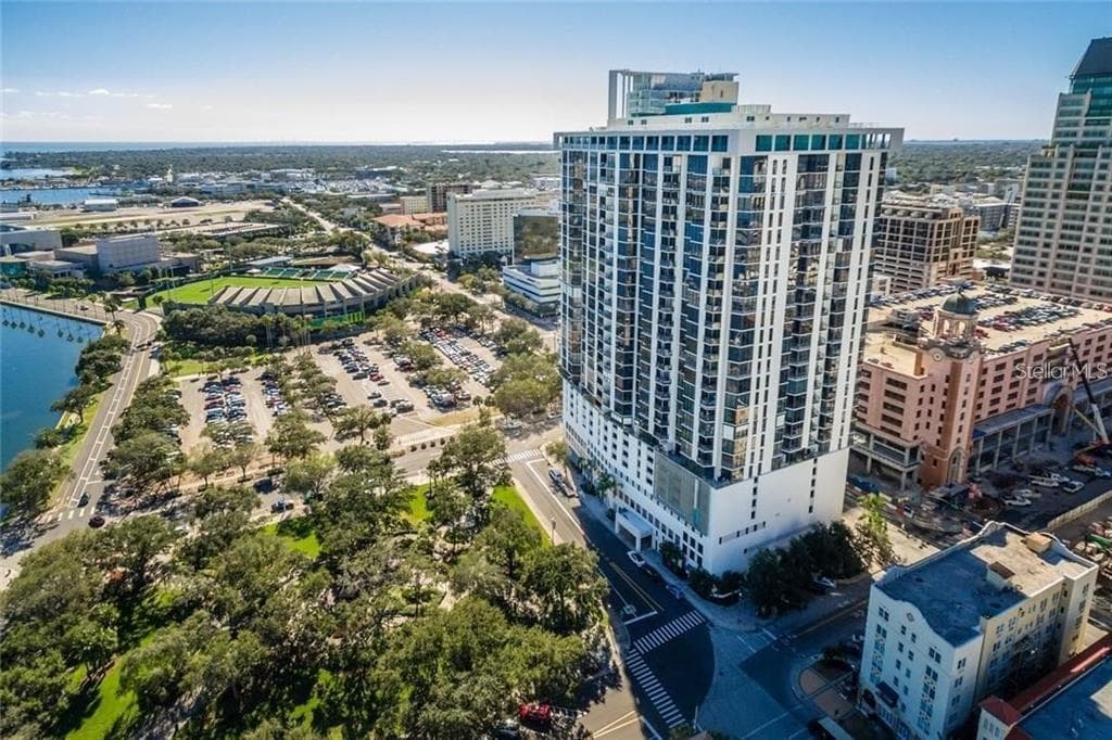 1 BEACH DRIVE SE UNIT 1211 ST PETERSBURG, FL 33701