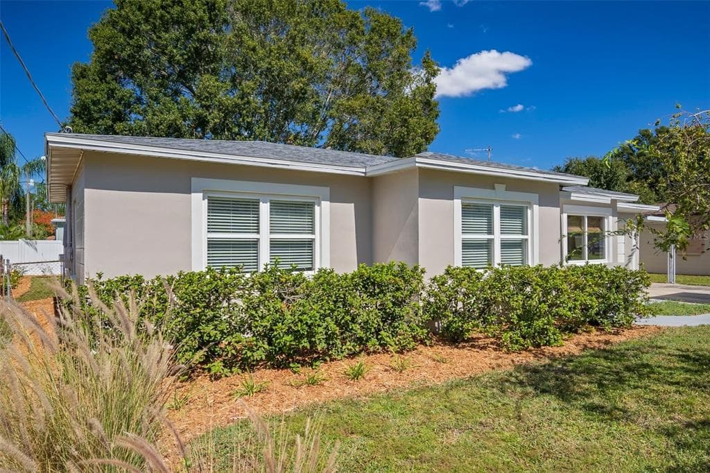 4425 W BAY COURT AVENUE TAMPA, FL 33611