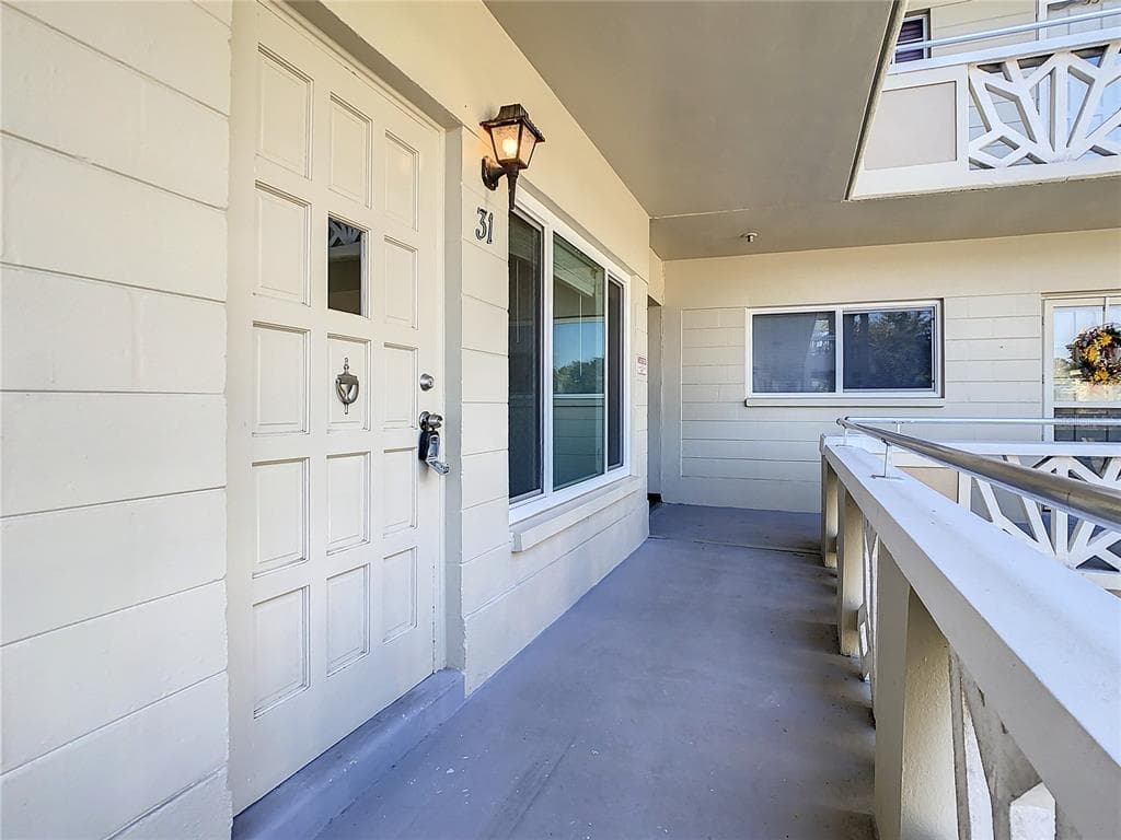 2351 IRISH LANE UNIT 31 CLEARWATER, FL 33763