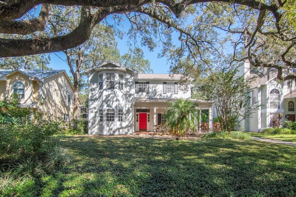 3307 W HAWTHORNE ROAD TAMPA, FL 33611