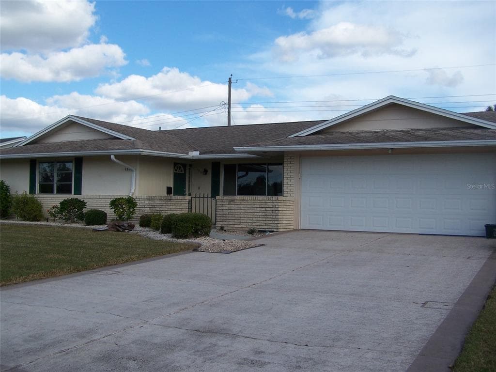 1301 HACIENDA DRIVE SUN CITY CENTER, FL 33573