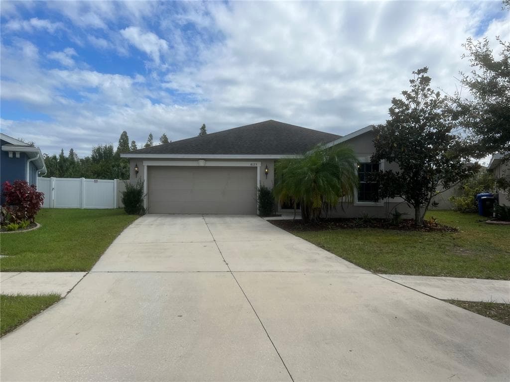 8125 ROTHBURY HILLS PLACE GIBSONTON, FL 33534