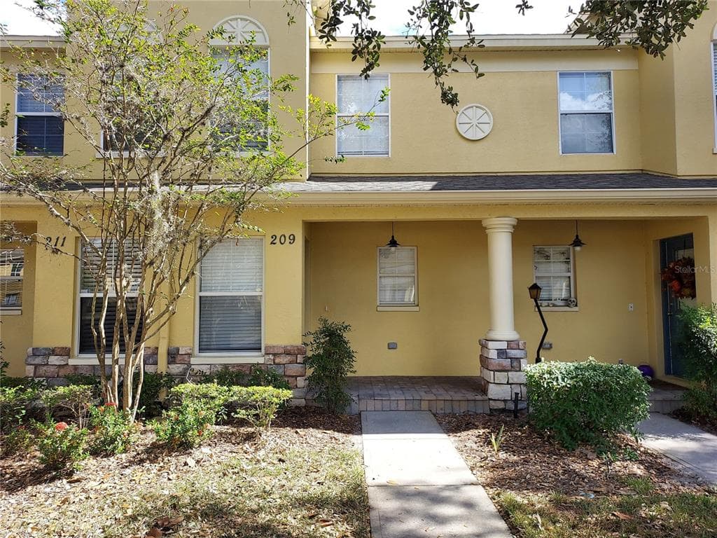 209 PENMARK STONE PLACE VALRICO, FL 33594