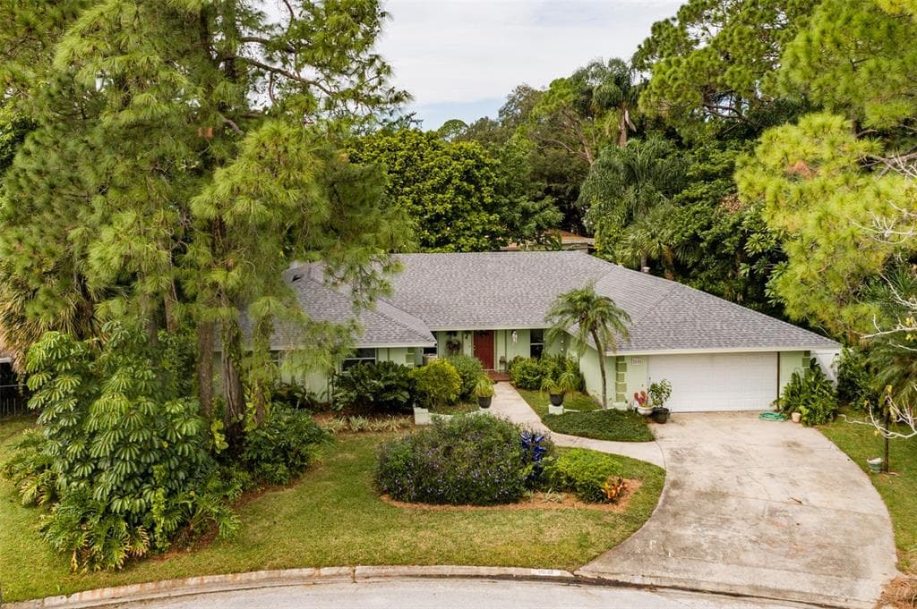 8648 14TH WAY N ST PETERSBURG, FL 33702