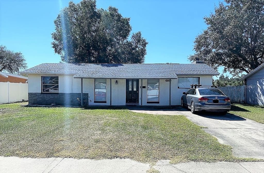 8320 DRYCREEK DRIVE TAMPA, FL 33615