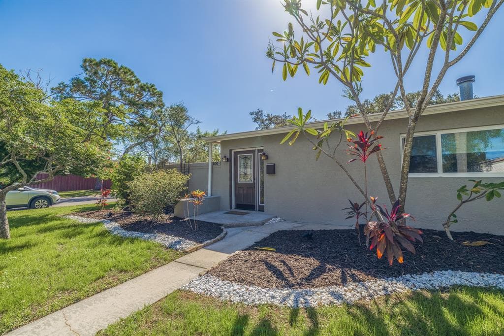 800 89TH AVENUE N ST PETERSBURG, FL 33702