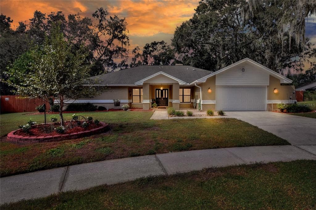 1006 WILDWOOD LANE VALRICO, FL 33594