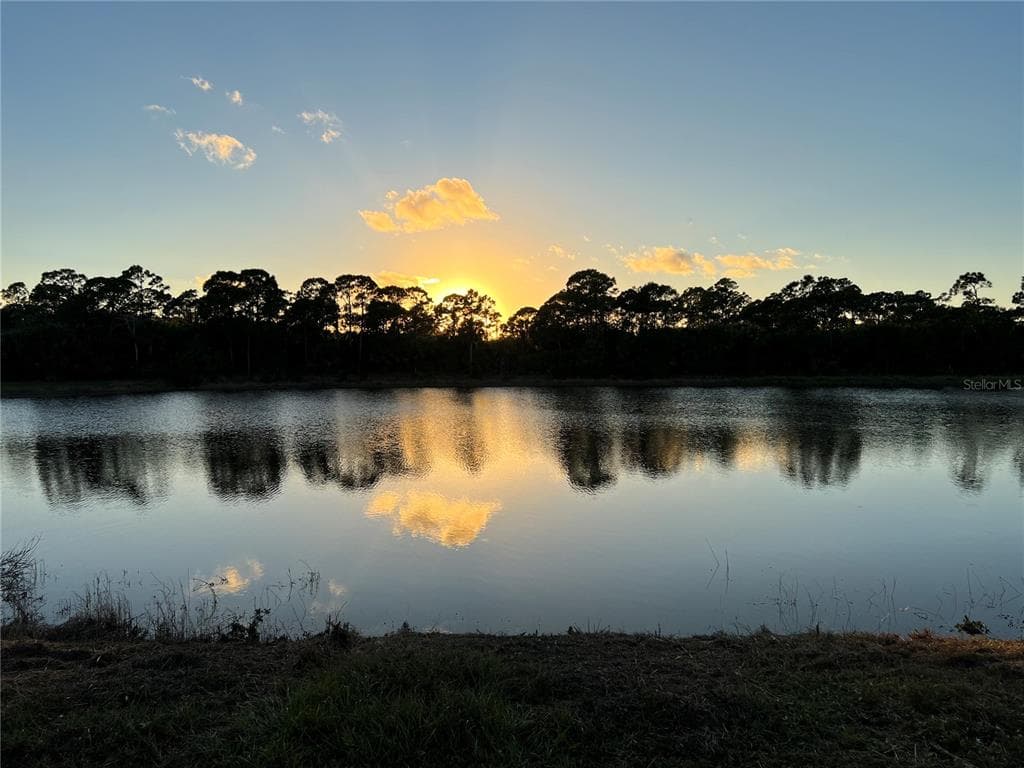 5729 CYPRESS CREEK DR GRANT VALKARIA, FL 32949