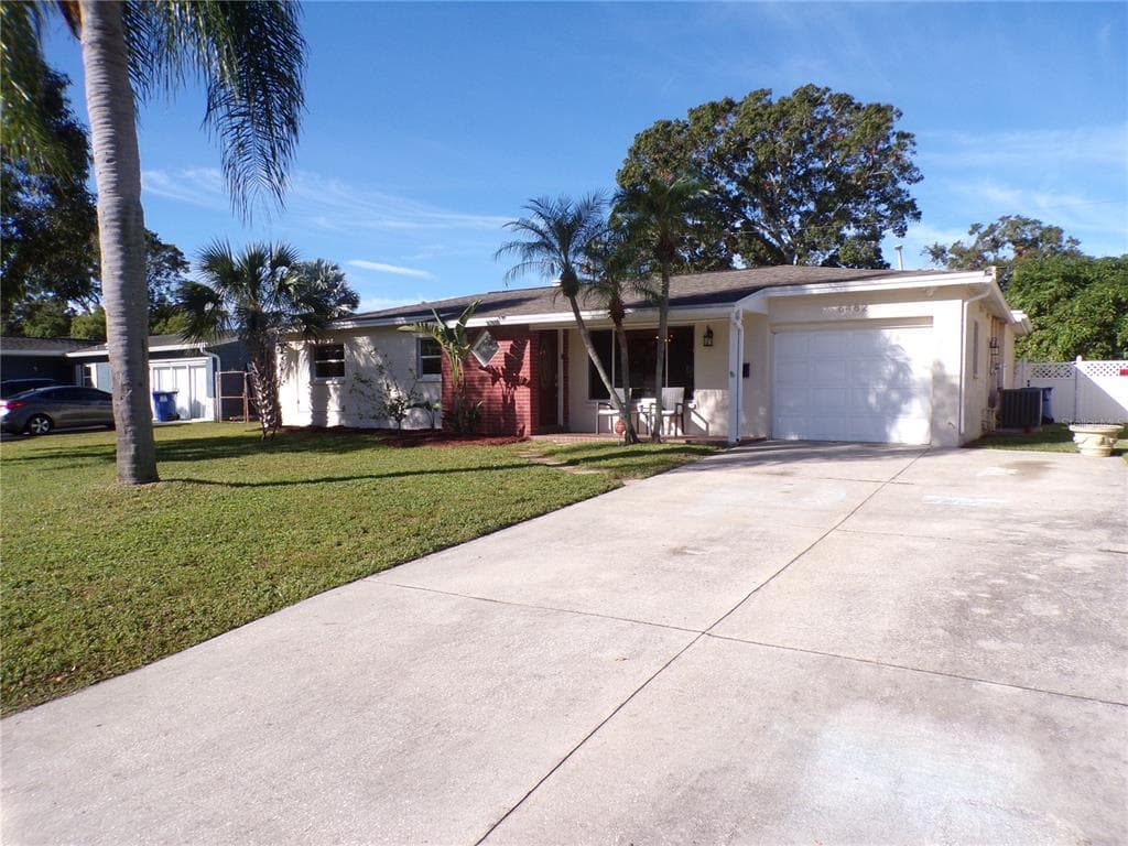 6482 20TH STREET N ST PETERSBURG, FL 33702