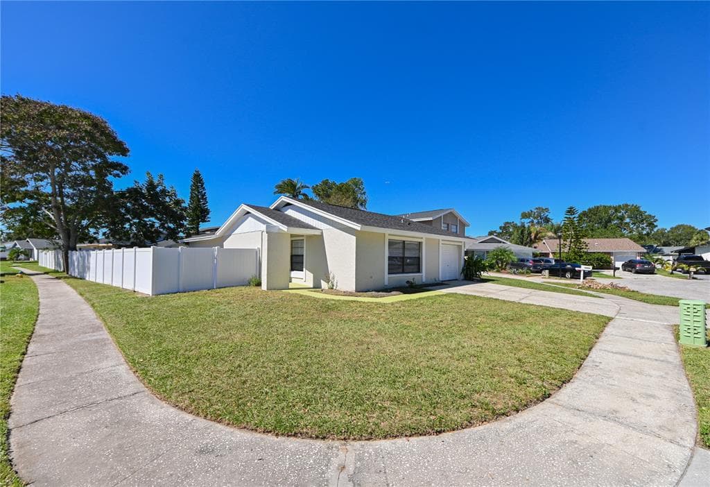 10002 OAKENGATE PLACE TAMPA, FL 33624