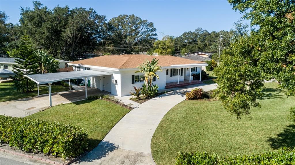 1829 BELLEAIR ROAD