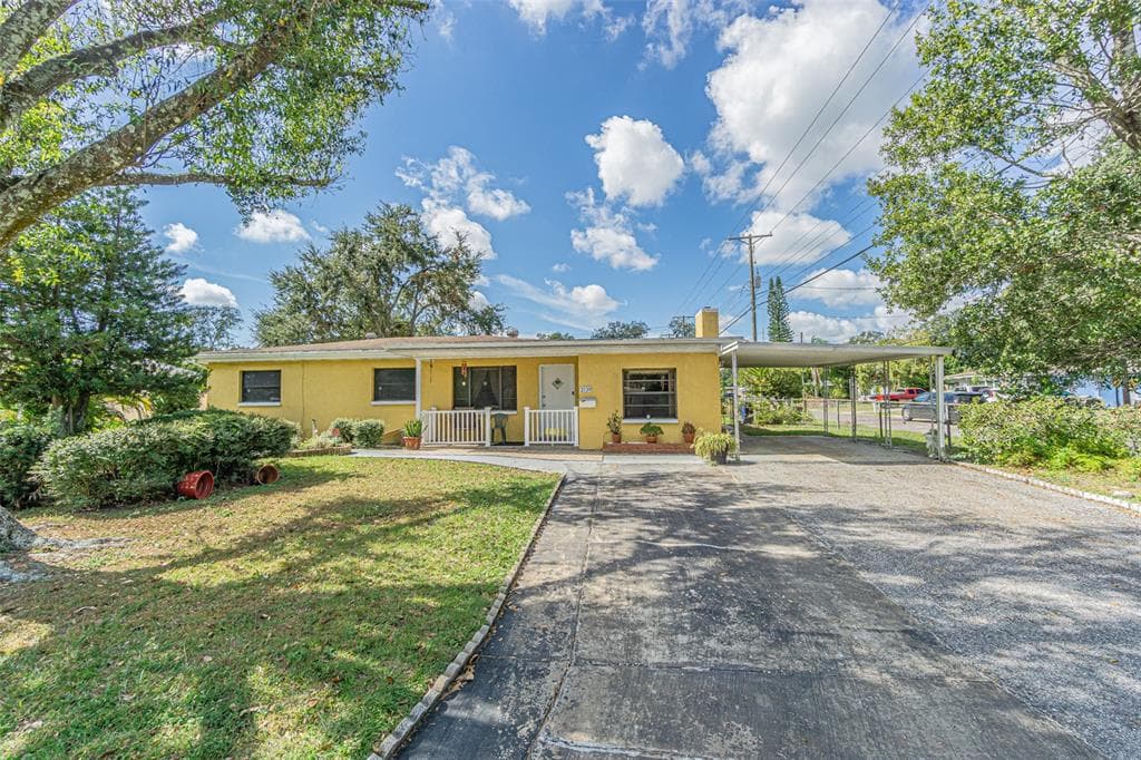 2120 W KIRBY CIRCLE TAMPA, FL 33604