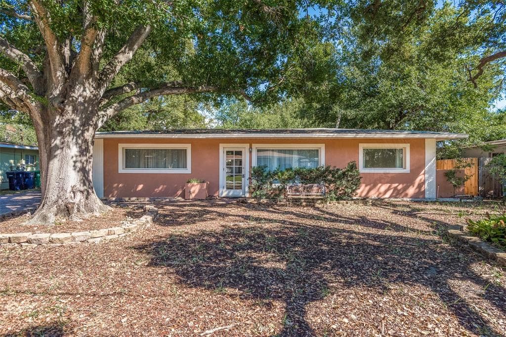4516 S CLARK AVENUE TAMPA, FL 33611