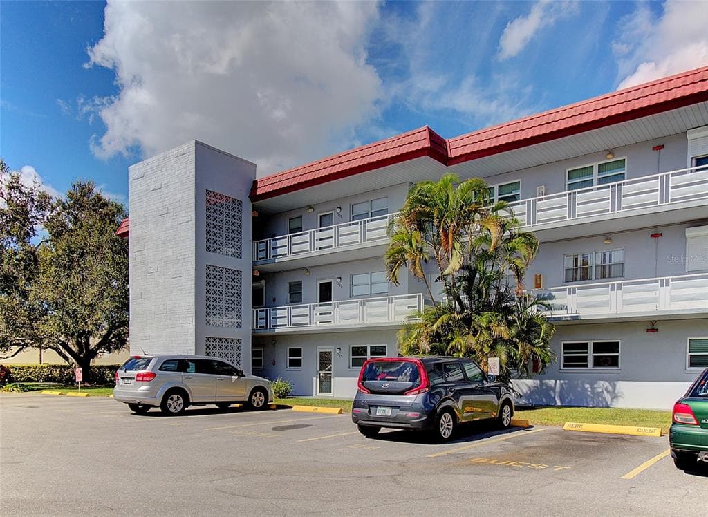 5660 80TH STREET N UNIT D307 ST PETERSBURG, FL 33709