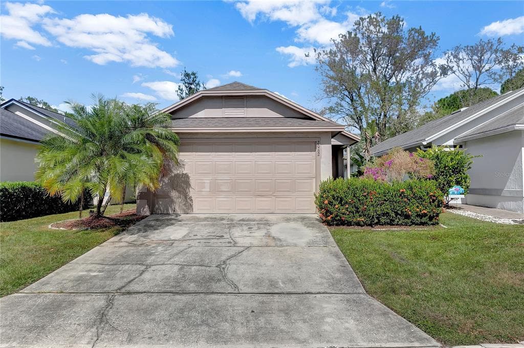 2062 WINDWARD PASS LAKELAND, FL 33813