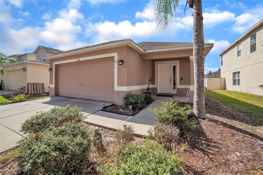 7528 MAROON PEAK DRIVE RUSKIN, FL 33573