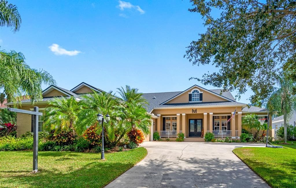 1107 CARRIAGE PARK DRIVE