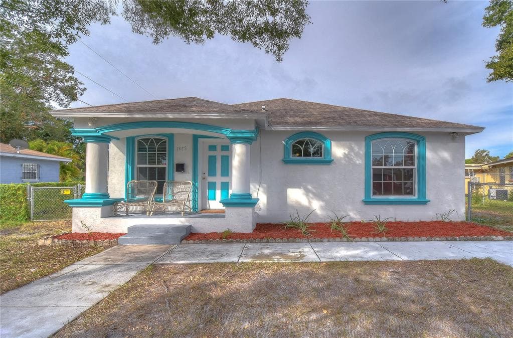 1015 40TH STREET S ST PETERSBURG, FL 33711